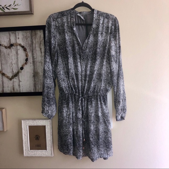 Dalia Dresses & Skirts - Dalia Gray & Black Tunic/Dress (Size L)